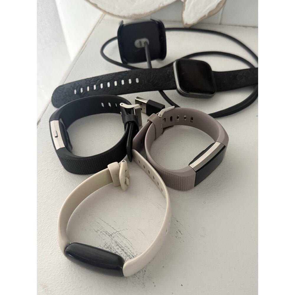 Fitbit Lott 4 Are Tested And Working, The rest Are Untested